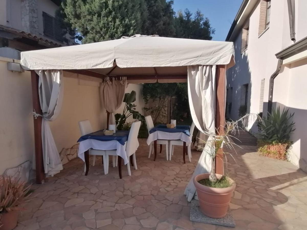 Gentarrubia Bed & Breakfast Capoterra Dış mekan fotoğraf