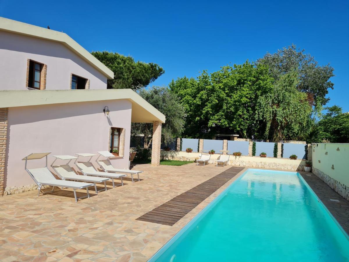 Gentarrubia Bed & Breakfast Capoterra Dış mekan fotoğraf