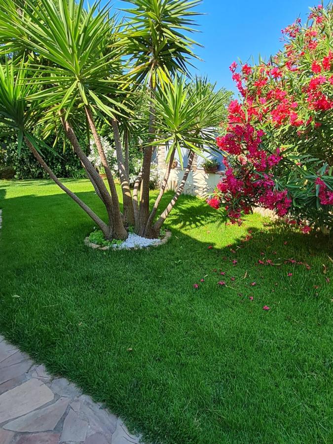 Gentarrubia Bed & Breakfast Capoterra Dış mekan fotoğraf